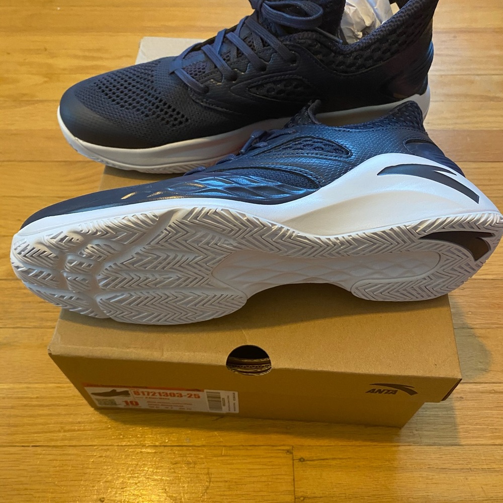 Men’s Athletic shoe